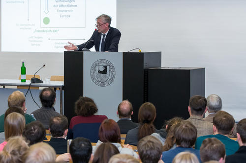 ...und deren Kritiker: Professor Kai Konrad, Direktor des Max-Planck-Instituts für Steuerrecht und öffentliche Finanzen.