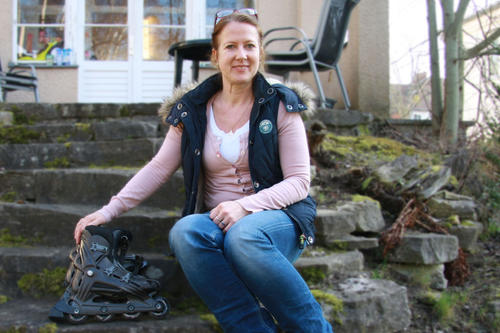 Fremdsprachensekretärin Antje Müller-Litovska hat ihre Inlineskates immer griffbereit.