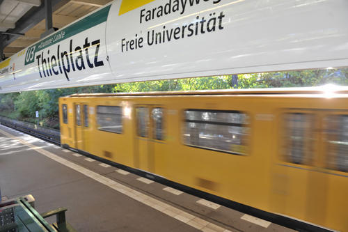 Noch ist der Zug nicht abgefahren: Vom 11. bis 13. November entscheiden die Studierenden der Freien Universität über die Zukunft des Semestertickets.