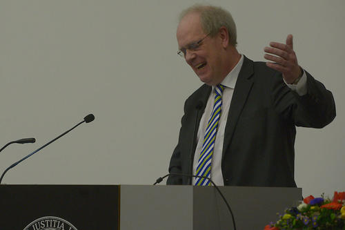 Dr. Matthias Dannenberg, stellvertretender Kanzler der Freien Universität, begrüßte zu der Veranstaltung am geschichtsträchtigen Ort.