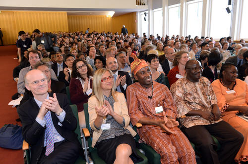 Die „globale Familie“ der Humboldtianer traf sich im Max-Kade-Auditorium der Freien Universität Berlin.