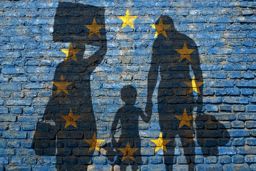 Die Frage nach der Solidarität gegenüber Flüchtlingen rührt an den Kern Europas: an Fragen zur Identität und Nationalität.