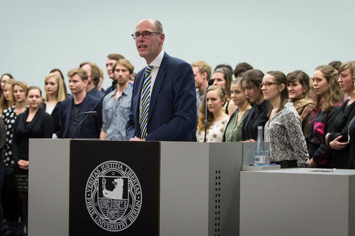 Der Präsident der Freien Universität Professor Peter-André Alt begrüßt die Gäste beim Ernst-Reuter-Tag.