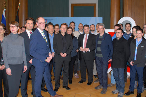 Bundeswirtschaftsminister Sigmar Gabriel hat am Dienstag Vertreter Berliner Universitäten und israelische Gründer empfangen. Mit dabei war auch der Präsident der Freien Universität Professor Peter-André Alt.