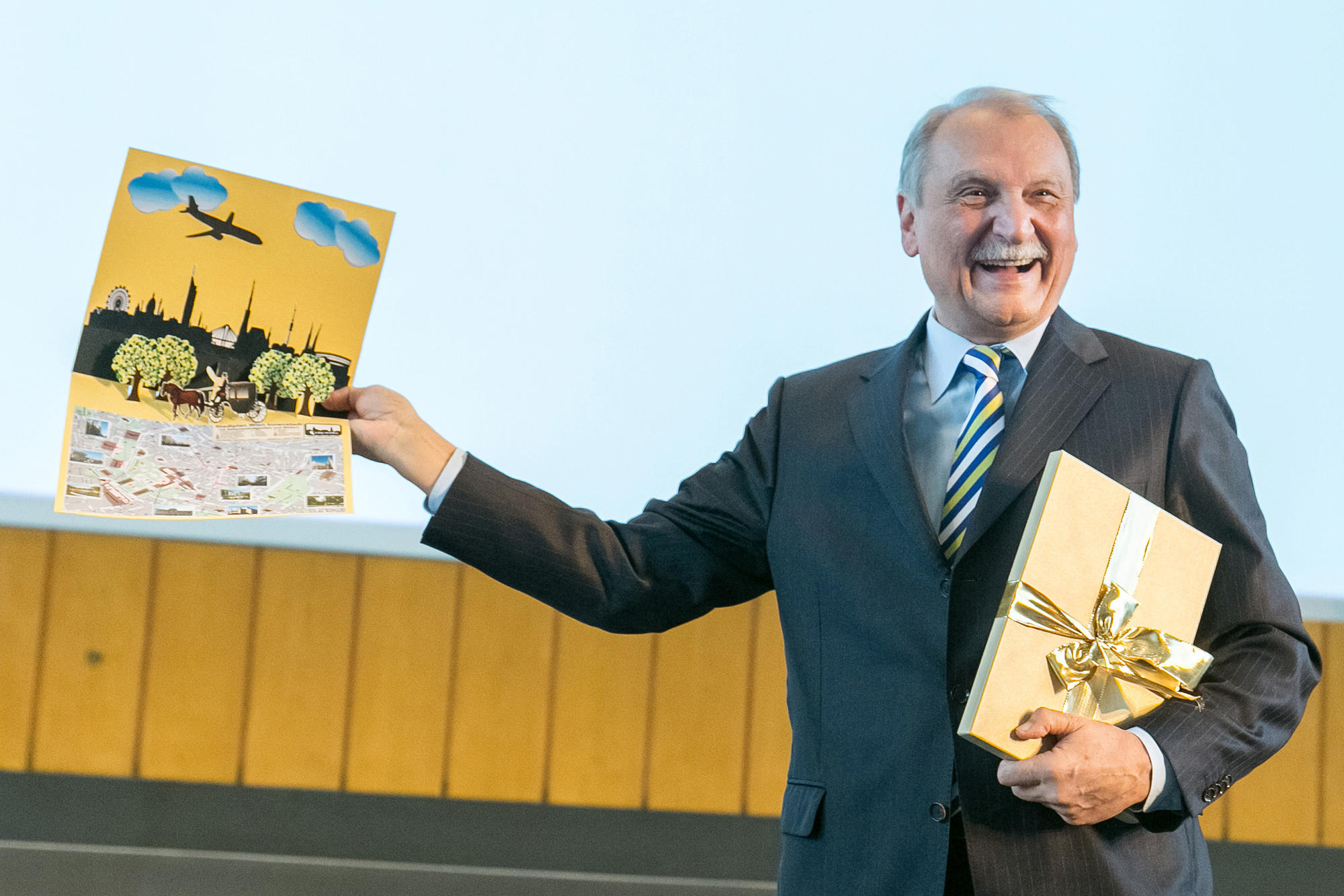 Im Dezember wurde Peter Lange von den Beschäftigten der Freien Universität verabschiedet. Die Feier fand im Max-Kade-Auditorium im Henry-Ford-Bau statt.