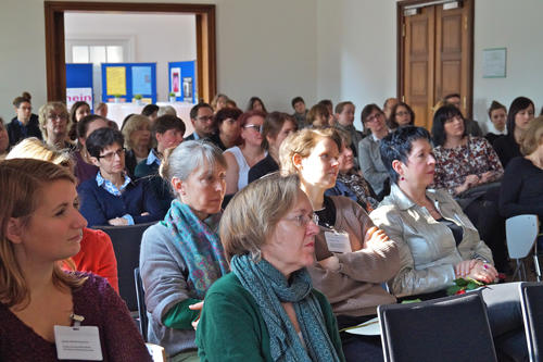 Im Rahmen der Festveranstaltung wurden die zentralen und dezentralen Frauenbeauftragten der Freien Universität bestellt bzw. verabschiedet.
