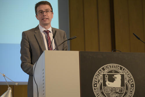 Professor Paul Nolte, Historiker und Sprecher des Dahlem Humanities Centers der Freien Universität, begrüßte Hélène Cixous.