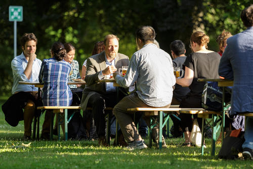 Forscher aus rund 60 Ländern, die zurzeit an der Freien Universität Berlin arbeiten, waren zum Internationalen Wissenschaftler-Empfang eingeladen.