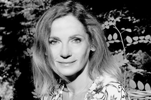 „The Horror of Cruelty“ lautet der Titel des Vortrags, den die polnische Schriftstellerin Joanna  Bator im Rahmen der Siegfried Unseld Vorlesung halten wird.
