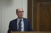 Universitätspräsident Professor Peter-André Alt begrüßte die Wissenschaftlerinnen und Wissenschaftler in der Topoi-Villa in Dahlem.