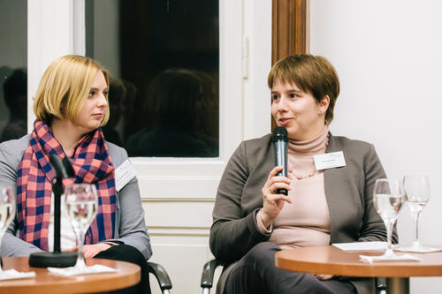 Die Kanzlerin der Freien Universität, Andrea Bör (re.), will sich für noch mehr Familienfreundlichkeit an der Hochschule einsetzten. 