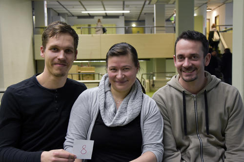 „Früchte und Beeren“ – der Name, den sich Sebastian Fiedler (Ökologie, links), Eike Ziegler (Chemie, Mitte) und Dr. Carlo Fasting (Chemie) gehören haben, verrät das Pflanzprogramm. 