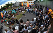 Der Chor „Unität“ des Studierendenwerks sang vor der Holzlaube.