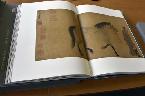 Pferde waren in der Kunst zur Zeit der Yuan-Dynastie ein sehr beliebtes Motiv.