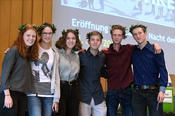 Für eine Nacht in die Antike: Im Mittelpunkt der Eröffnungsfeier der „Langen Nacht“ stand ein antiker Vierkampf, bei dem ein Team aus Berliner Unipräsidenten und Wissenschaftlern gegen ein Oberstufenschüler-Team antrat. Am Ende siegten die Schüler.
