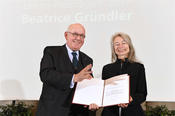 Die Arabistikprofessorin Beatrice Gründler erhält einen mit 2,4 Millionen Euro dotierten Advanced Grant des Europäischen Forschungsrates. Sie war bereits mit dem Leibniz-Preis 2017 ausgezeichnet worden, der ihr im Frühjahr verliehen wurde.