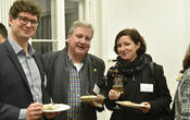 Tobias Berger, Juniorprofessor am Otto-Suhr-Institut der Freien Universität, Dr. Ingo Peters und Verwaltungsleiterin Andrea Güttner