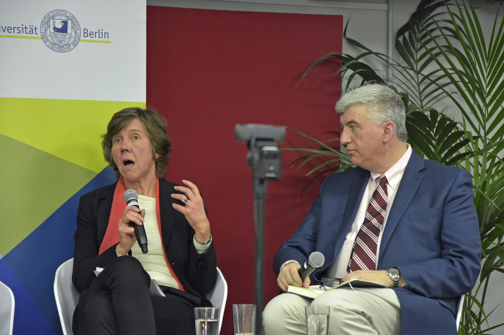 Margreth Lünenborg und Jim Shanahan.