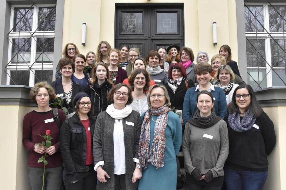 Die zentrale Frauenbeauftragte, die neuen dezentralen Frauenbeauftragten und ihre Vorgängerinnen auf einen Blick.