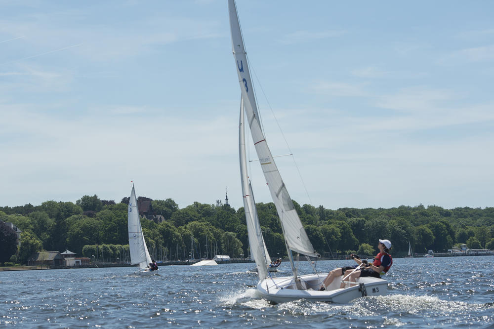 Sonne und Wind beim Berliner Hochschulcup im Segeln 2017.