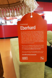 Jedes Möbelstück hat seine Geschichte. Zum Beispiel diese Leselampe mit dem Namen Eberhard.