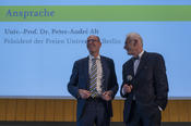 Peter-André Alt sei nicht nur ein guter, sondern wegen seines vorbildlichen Handelns auch ein großer Universitätspräsident gewesen, sagte Jürgen Zöllner.
