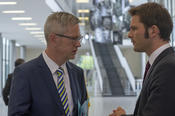 Der neue Präsident der Freien Universität Günter M. Ziegler im Gespräch mit Steffen Krach, Staatssekretär für Wissenschaft und Forschung.