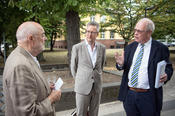 Matthias Dannenberg, ständiger Vertreter der Kanzlerin der Freien Universität (r.), erinnerte in seinem Grußwort an die Anfänge der Freien Universität vor 70 Jahren sowie der internationalen Sommeruniversität Ende der 1990er Jahre.