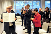 Das jüdische Gedächtnis von Berlin: Hermann Simon, Gründungsdirektor der Stiftung Neue Synagoge Berlin – Centrum Judaicum, erhielt die Ehrendoktorwürde des Fachbereichs Geschichts- und Kulturwissenschaften.