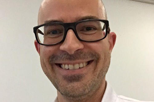 Ulf Christoph Schneider arbeitet als Oberarzt in der Klinik für Neurochirurgie auf dem Campus Benjamin Franklin der Charité – Universitätsmedizin Berlin.