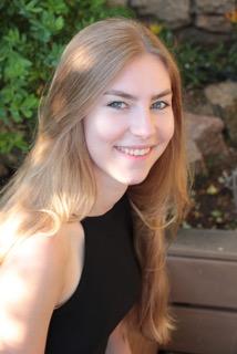 Seit ihrer Schulzeit setzt sich Sarah Hechler ehrenamtlich ein. Sie studiert an der Freien Universität Berlin Politikwissenschaft und kommt ins zweite Semester.