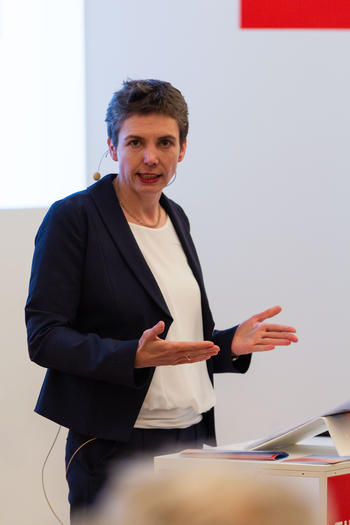 Juliane Siegeris plädierte dafür, „mehr Gretel" zu wagen.
