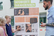 Tattoos gaben auch schon in der Antike Auskunft über ihre Träger: Wer als schnell gelten wollte, ließ sich beispielsweise ein Reh tätowieren.