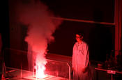 Einmal quer durchs Periodensystem: Bei der Experimentalvorlesung der Chemie ging es spektakulär zu.