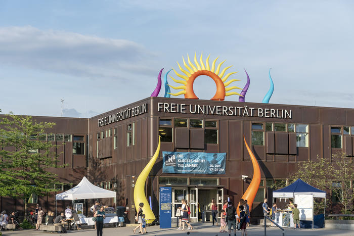 Die „Klügste Nacht des Jahres“ an der Freien Universität bei schönstem Sommerwetter.