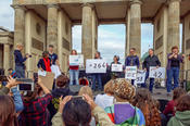 Wissenschaftlerinnen und Wissenschaftler der Berliner Hochschulen hatten eine Selbstverpflichtung unterschrieben, bei Reisen mit weniger als 1.000 Kilometern auf das Flugzeug zu verzichten.