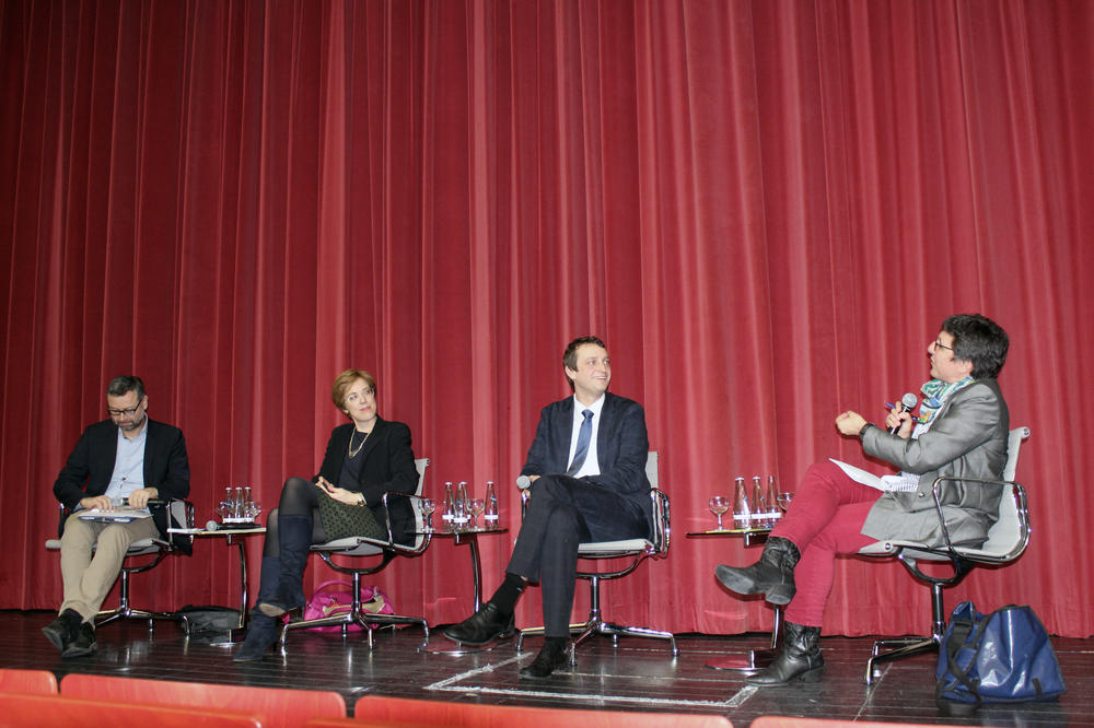 Beim 13. Berliner Europa-Dialog ging es um die europäische Außenpolitik. Es diskutierten (von links nach rechts) Kai-Olaf Lang, Pamela Preusche und Jacob Schrot; Tanja Börzel moderierte.