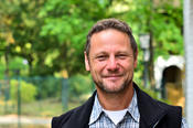 Prof. Dr. Marcus G. Doherr: Das digitale Semester gut umgesetzt –  dank der Unterstützung von CeDiS, ZEDAT und des großen Engagements der Dozierenden und Beschäftigten in der Fachbereichsverwaltung.