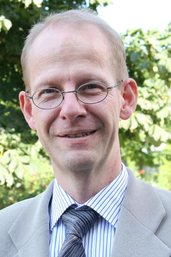 Professor Eckart Rühl, Vorsitzender des Zentralen Wahlvorstands