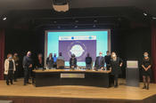 Die Idee der Worldwide Alumni Celebrations geht auf die griechische Alumna Depy Rizou zurück. Gemeinsam mit dem DAAD Athen und dem Alumni-Büro in Berlin organisierte sie im Goethe-Institut die Worldwide Alumni Celebration Athen.