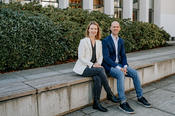 Hilfe für Schwangere: Samantha Lattof (links) und Philip Meier (rechts) haben die App „Maila Health“ ins Leben gerufen.