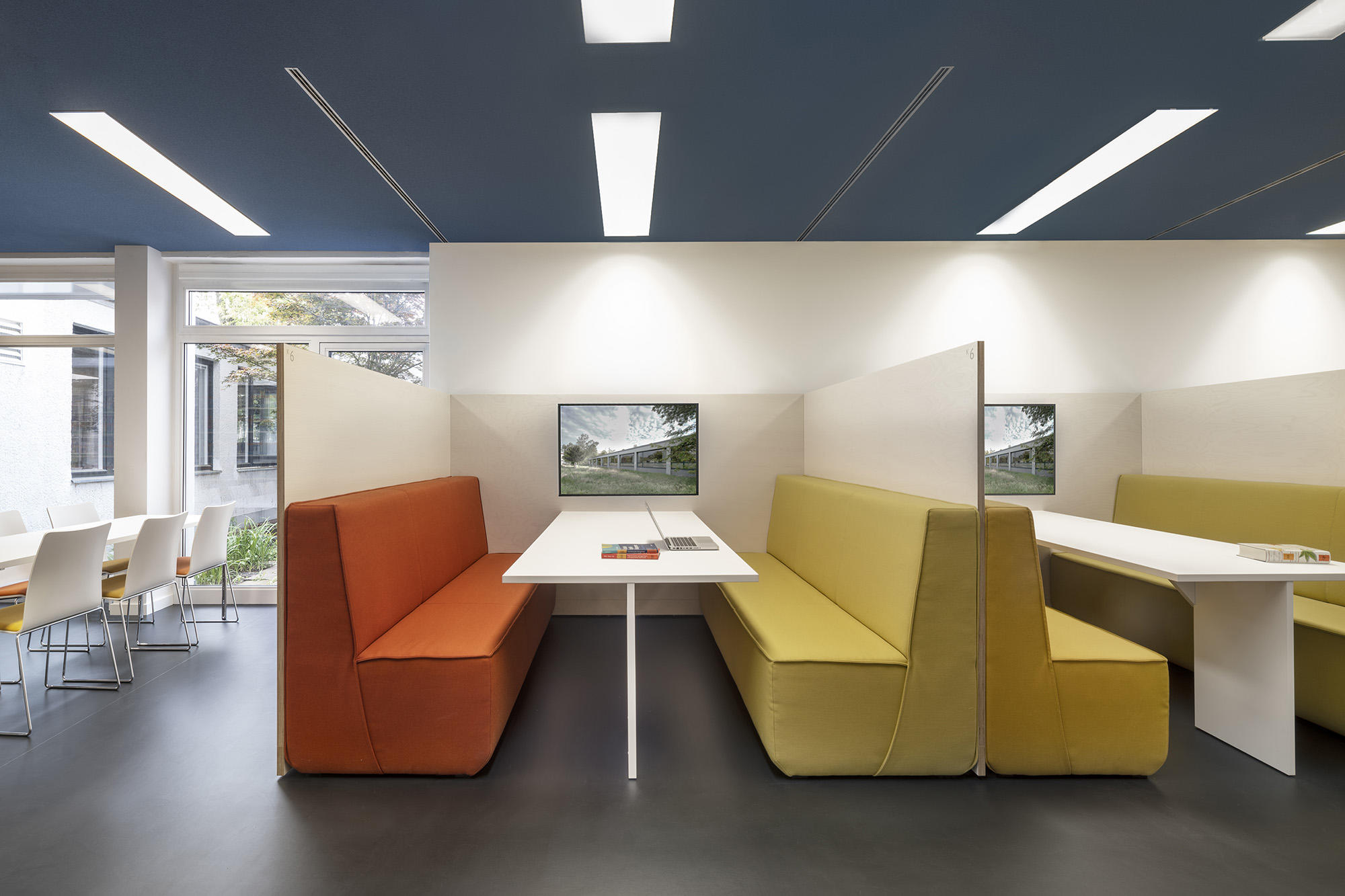 /www.fuberlin.de/campusleben/campus/2022/221125wiwissbib/galerie