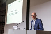 Professor Peter-André Alt, ehemaliger Präsident der Freien Universität und nun Präsident der Hochschulrektorenkonferenz, hielt ein Grußwort.