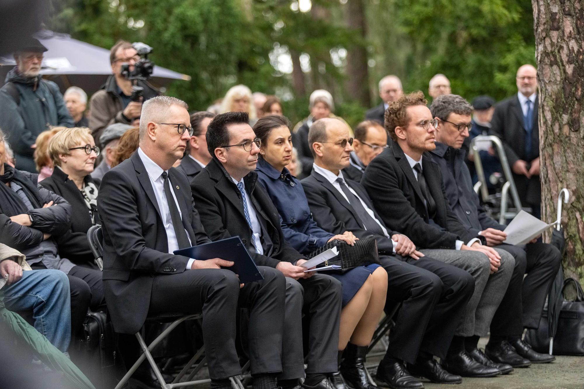 Trauergäste: (v. l. n. r.) Prof. Dr. Günter M. Ziegler, Daniel Botmann, Dotschy Reinhardt, Prof. Dr. Ulman Lindenberger, Dr. Christoph Rauhut.