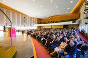 Rund 900 Gäste folgten dem Festakt im Max-Kade-Auditorium am 1. Juni 2023.