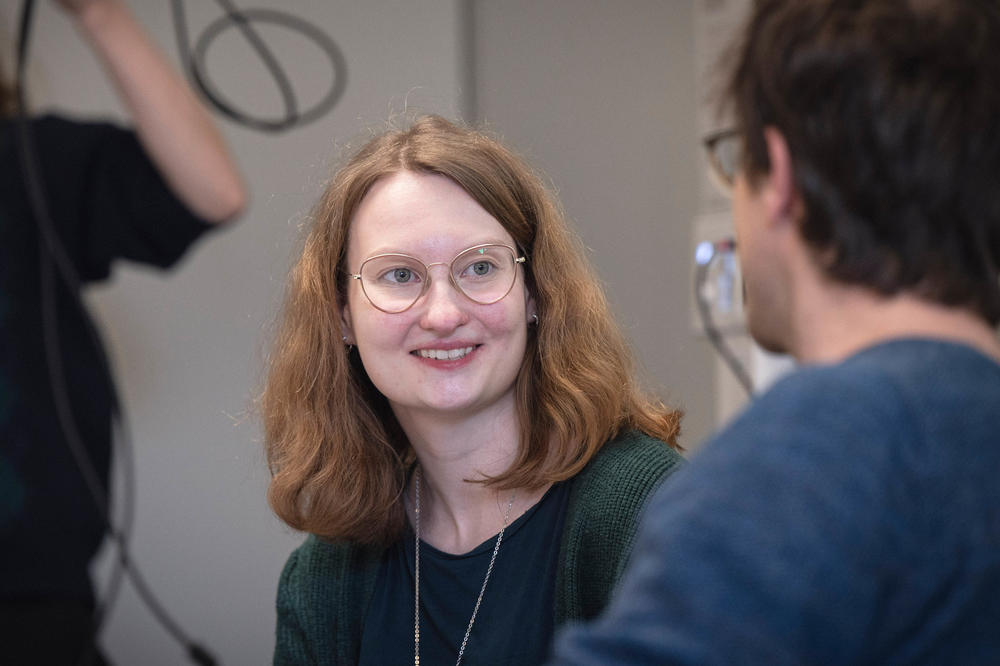 Dozentin Julia Jennifer Beine: „Sophokles’ ‚König Ödipus‘ haben wir im Seminar wie eine Kriminalgeschichte analysiert: Whodunnit?“ Die Frage, wer Ödipus’ Vater gemordet hat, wird mit der Pointe beantwortet, dass sich der Detektiv als Täter entpuppt.