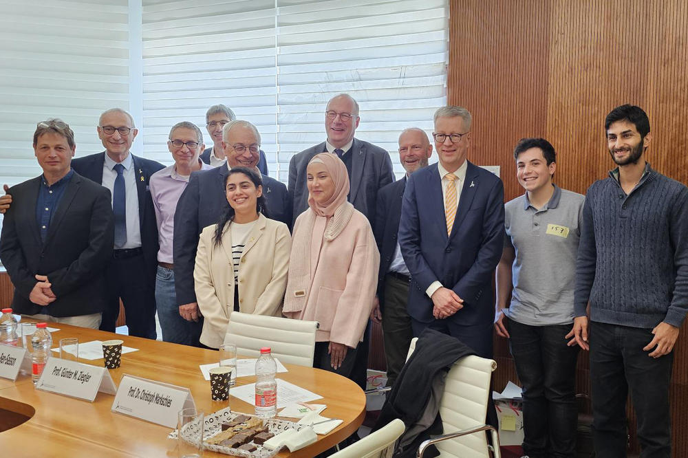 Die Berliner Delegation um Universitätspräsident Günter M. Ziegler und Christoph Markschies, Präsident der Berlin-Brandenburgischen Akademie der Wissenschaften, wurde im März 2024 an der Hebrew University empfangen.