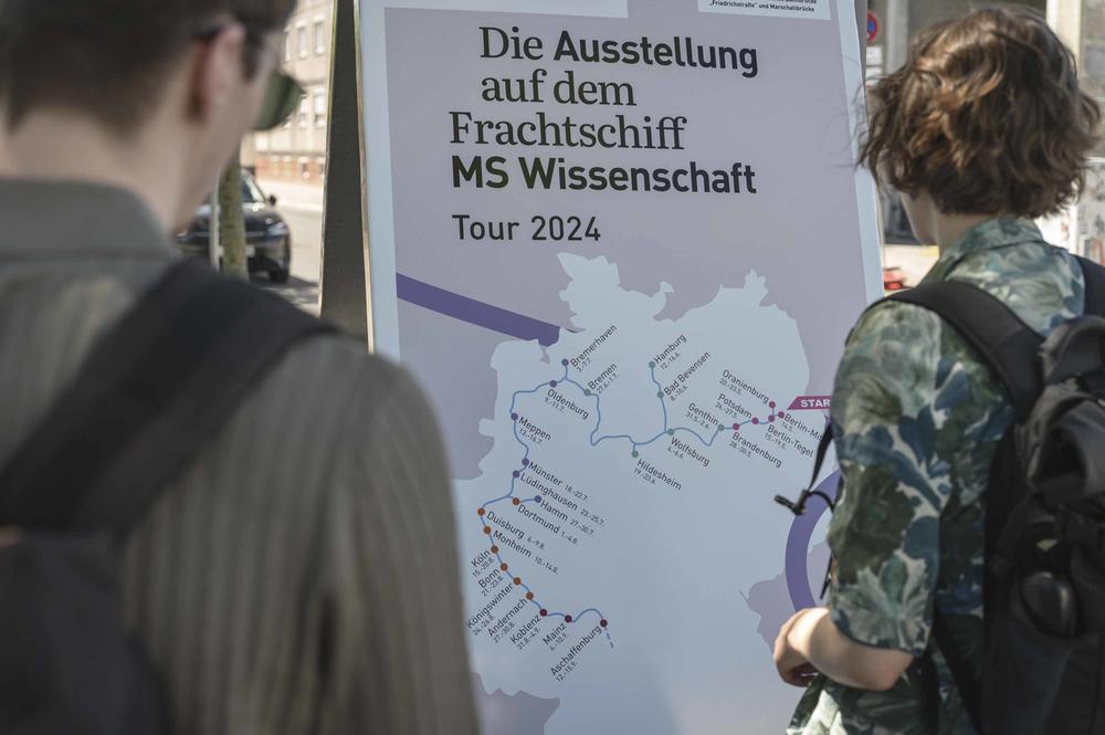 Die MS Wissenschaft wird auf ihrer Tour 27 Stationen anlaufen.