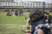 Picknick auf der Wiese - Getränke und Essen gab es am Foodtruck des studierendenwerks.
