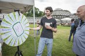 Igeltunnel, Dachbegrünung, Totholzecke - auch das Team der Initiative Blühender Campus klärte über biodiversitätsfördernde Maßnahmen auf.